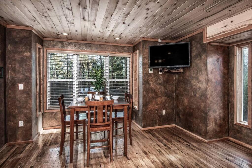 Redwood In The Historic Upper Canyon Ruidoso Exterior foto