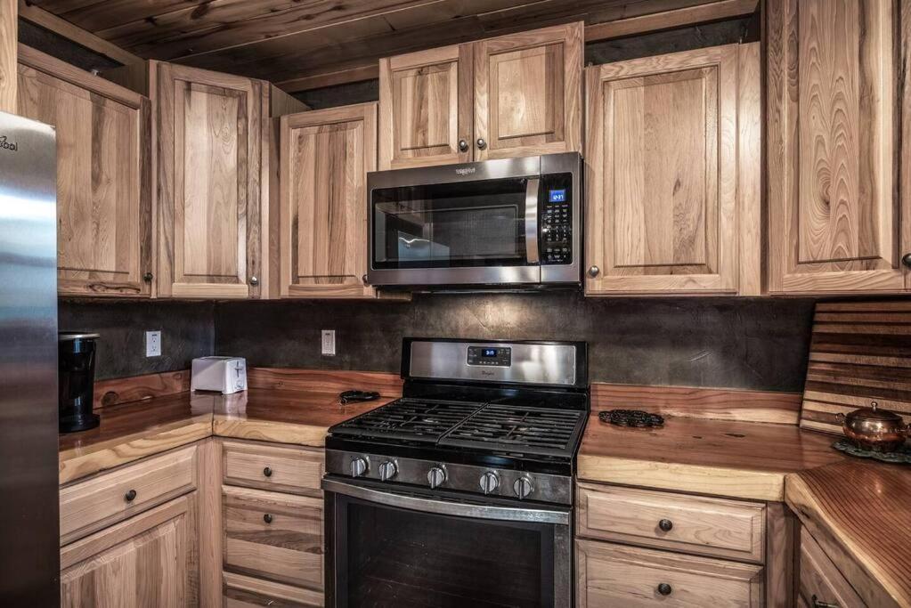 Redwood In The Historic Upper Canyon Ruidoso Exterior foto