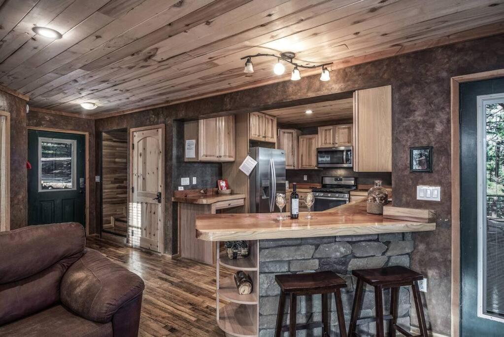 Redwood In The Historic Upper Canyon Ruidoso Exterior foto